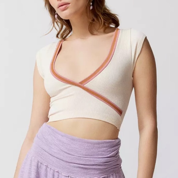 Out From Under Go For Gold Seamless Surplice Cream Ribbed Crop Top XL - Picture 1 of 10